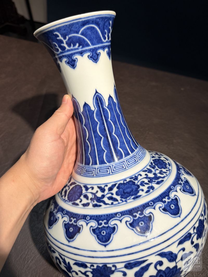 清光绪 青花缠枝莲纹赏瓶 - 图12